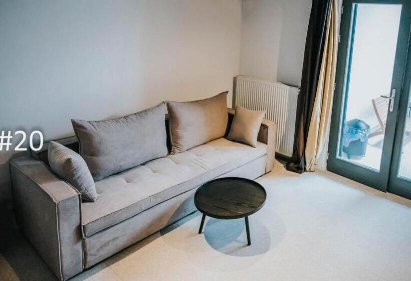 민박 The Pines   Experiment Favelas