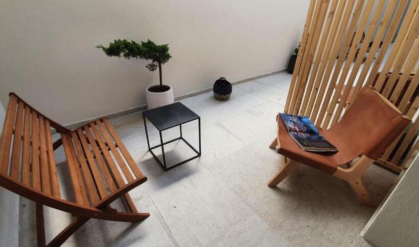 민박 The Pines   Experiment Favelas