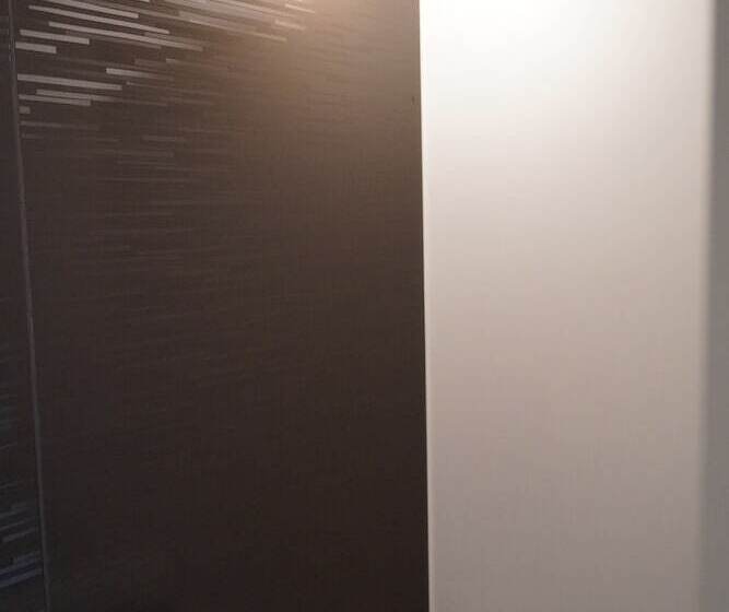 Guest House Ioly Osaka  Hostel