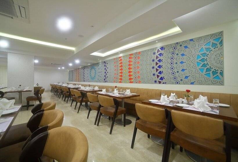 Отель Incredible One