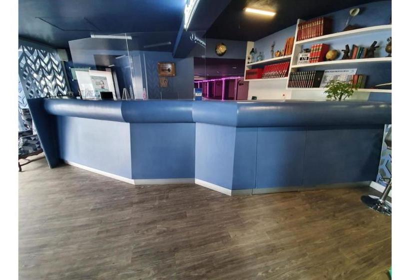 ホテル Capital O Plaza Delta