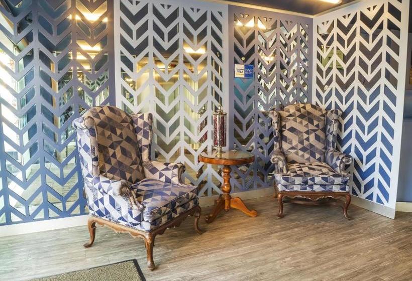 ホテル Capital O Plaza Delta