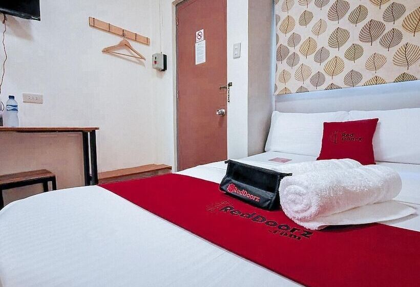 هتل Reddoorz Near Kcc Mall Gensan