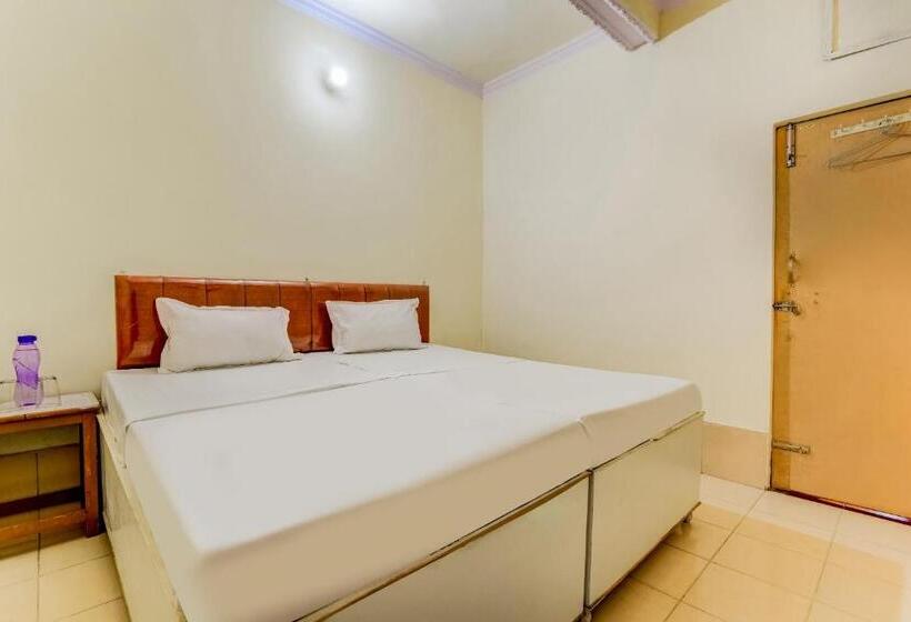 Отель Spot On 47803 Ren Basera Guest House