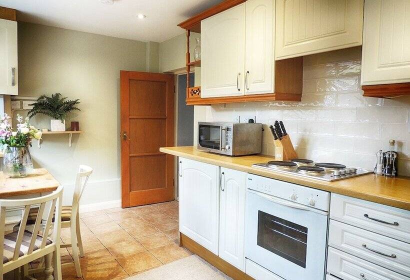 민박 The Lansdowne Cottage