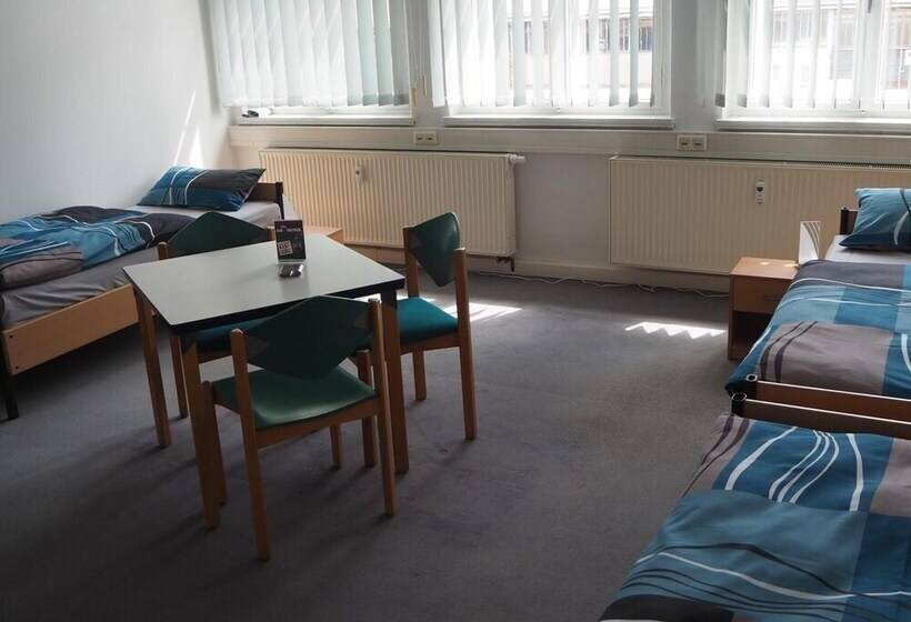 Hostel Jo Si
