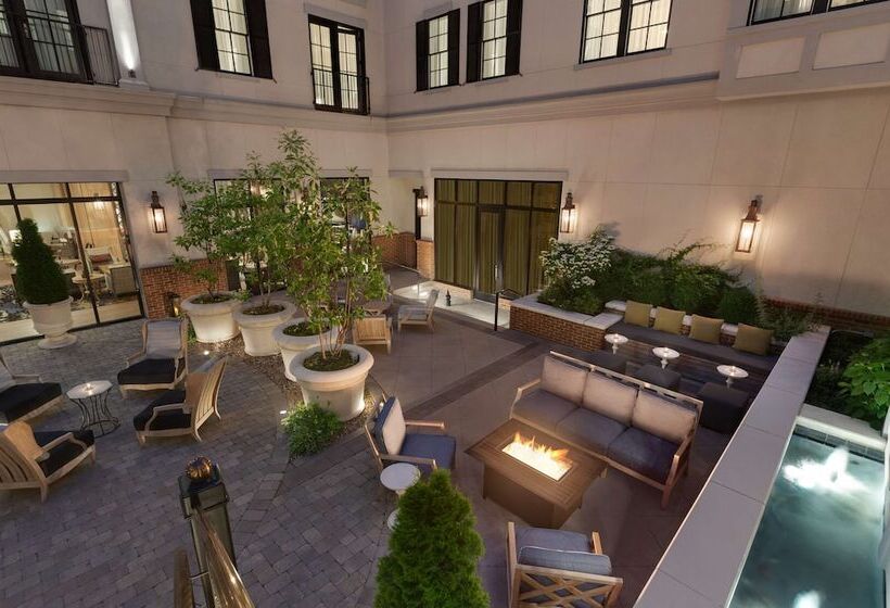 هتل The Harpeth Franklin Downtown, Curio Collection By Hilton