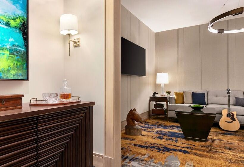 هتل The Harpeth Franklin Downtown, Curio Collection By Hilton