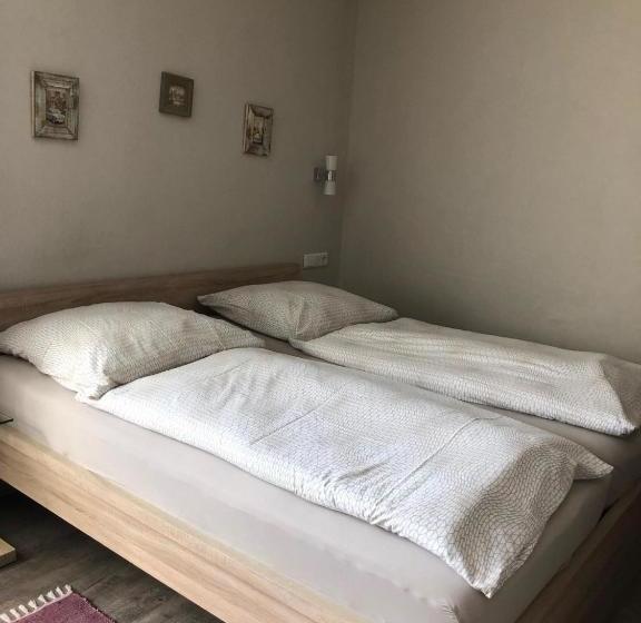 فندق Altstadt Wöllbacher Tor