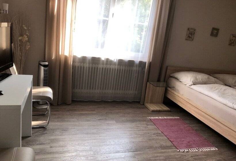 فندق Altstadt Wöllbacher Tor