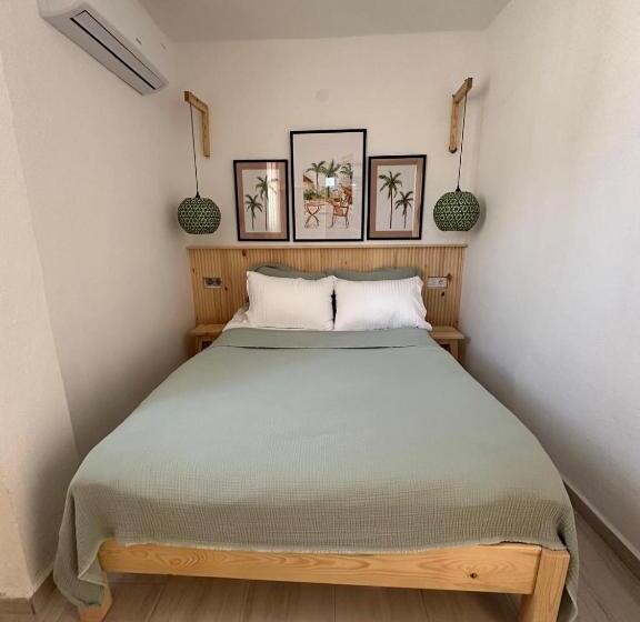 Пансион Monk Island Guesthouse