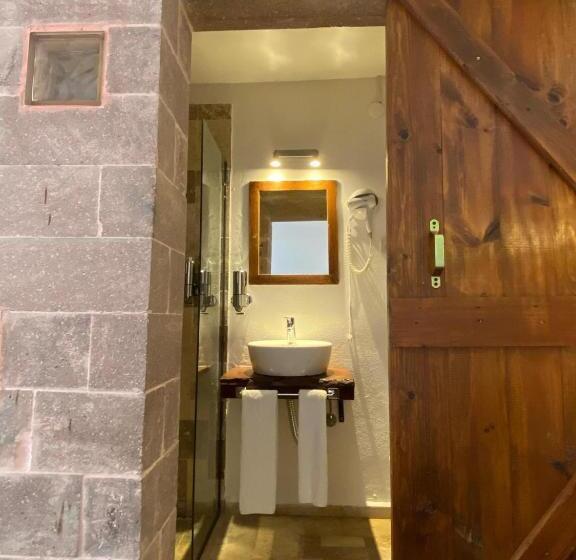 Пансион Monk Island Guesthouse