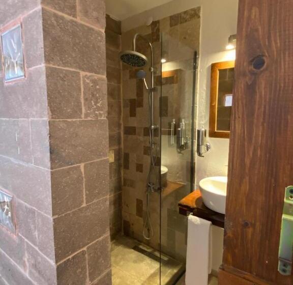 Пансион Monk Island Guesthouse