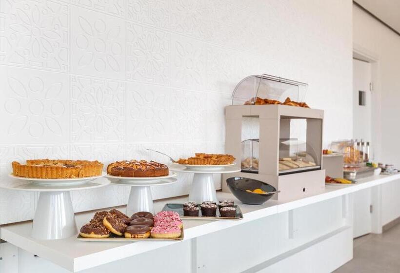 بنسيون Perla Saracena Hotel & Restaurant