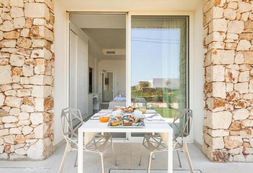 ペンション Perla Saracena Hotel & Restaurant