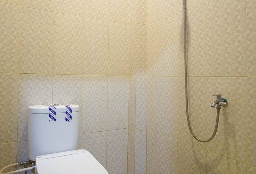 膳宿费 Reddoorz Near Taman Kota Ternate