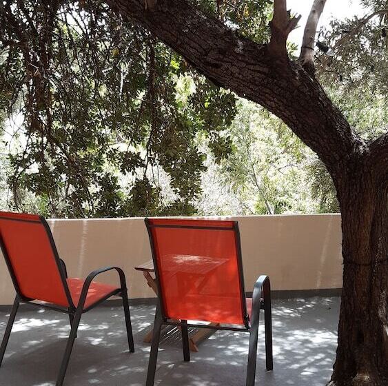 ベッドアンドブレックファースト Villa Nestor