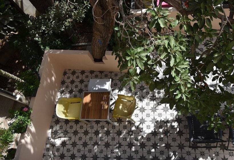 ベッドアンドブレックファースト Villa Nestor