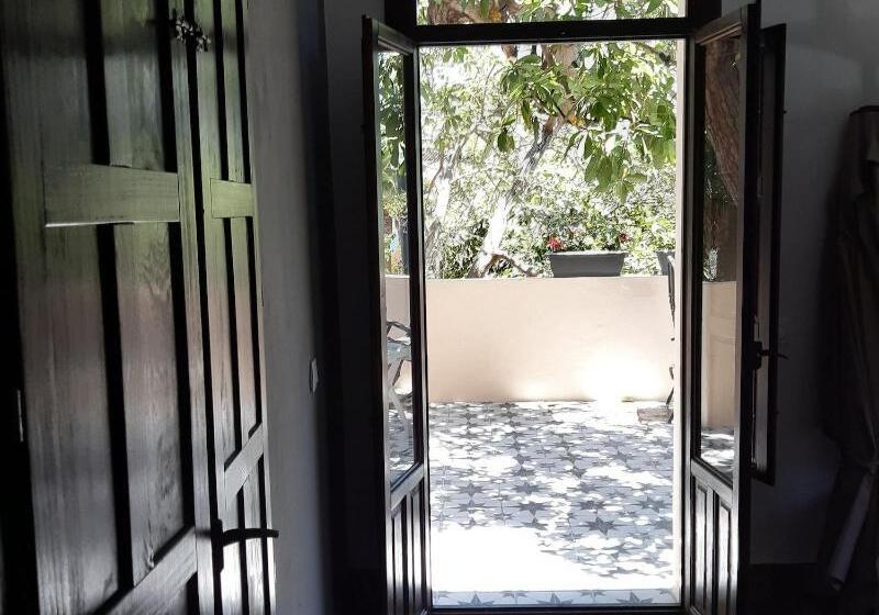 ベッドアンドブレックファースト Villa Nestor