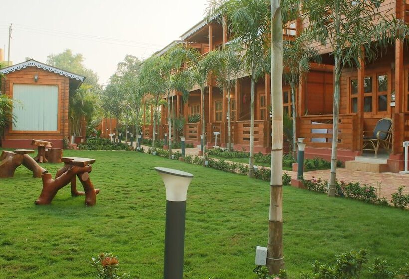 Grand Vatika Resort