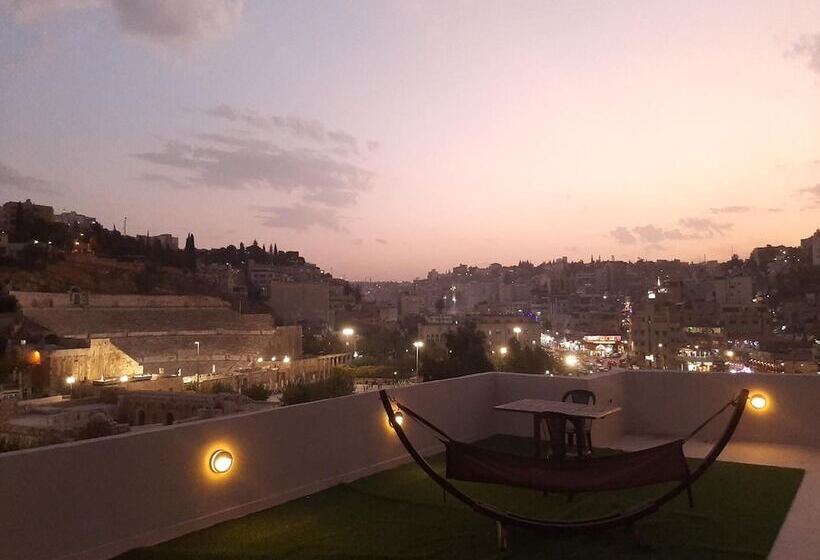 هتل Layaali Amman