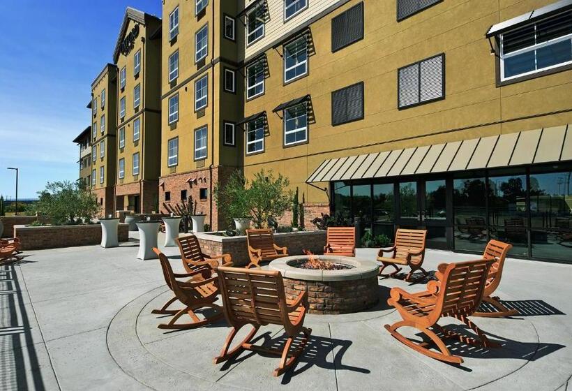 فندق Oxford Suites Paso Robles