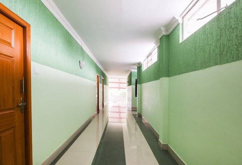 Отель Oyo 47450  Srn