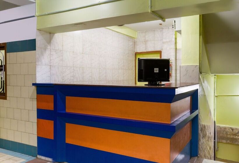 هتل Spot On 45777 Triplicane High Rd