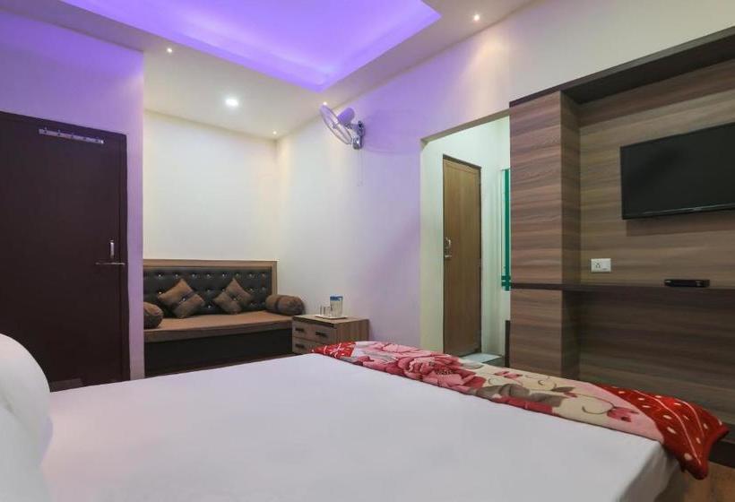 فندق Spot On 46625  Punjab Residency