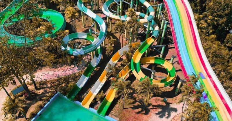 هتل The Park Silang