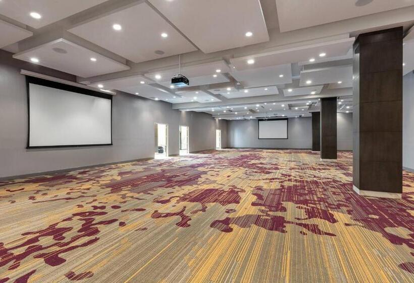 בית מלון כפרי Courtyard By Marriott Los Angeles Monterey Park