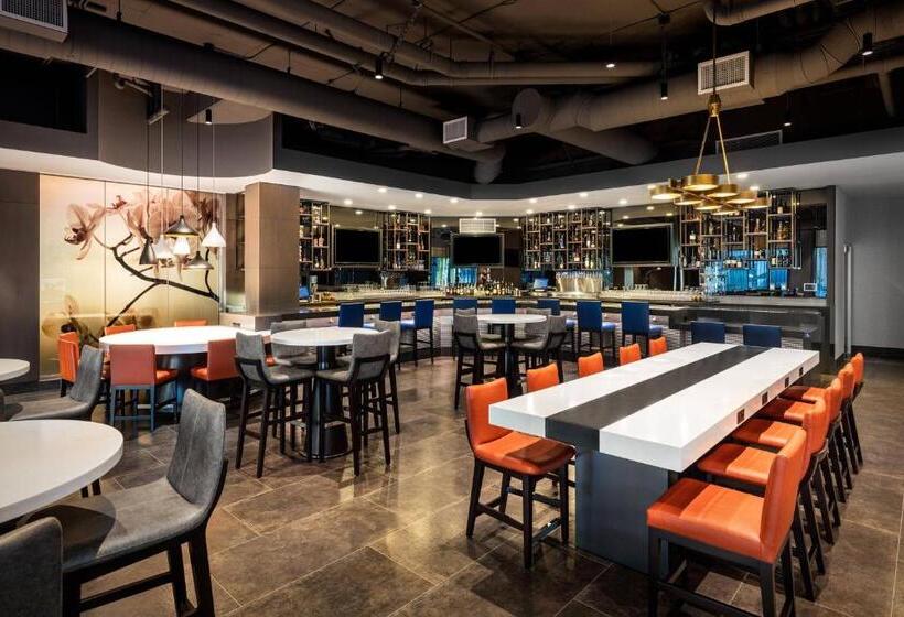 בית מלון כפרי Courtyard By Marriott Los Angeles Monterey Park