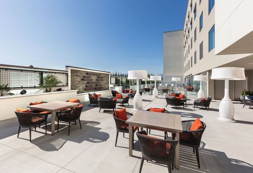 בית מלון כפרי Courtyard By Marriott Los Angeles Monterey Park