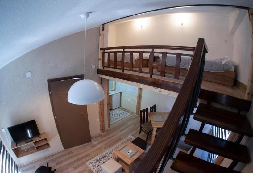 هتل Dionis Rooms & Apartments