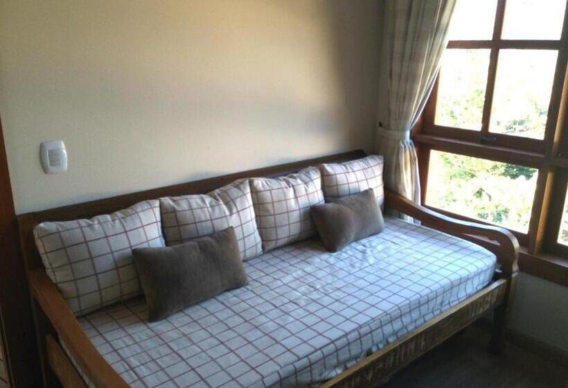 ホテル Eco Pousada Quaresmeiras