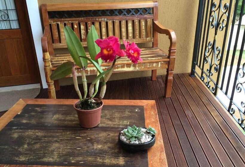 ホテル Eco Pousada Quaresmeiras