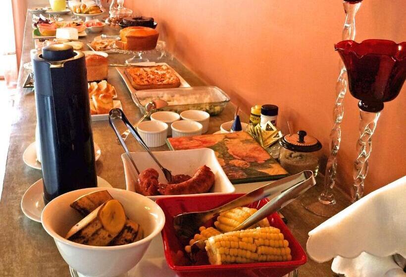 ホテル Eco Pousada Quaresmeiras