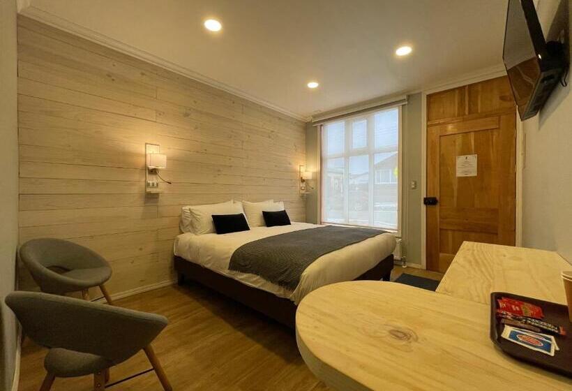 فندق Hostal Boutique Puerta Roja