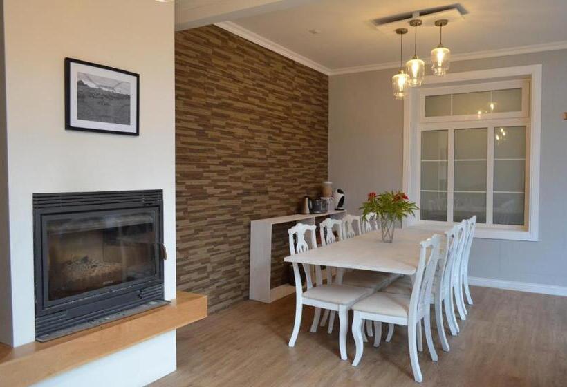 فندق Hostal Boutique Puerta Roja