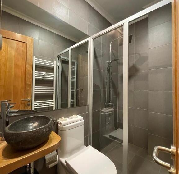 فندق Hostal Boutique Puerta Roja