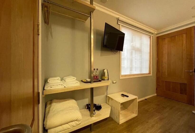 فندق Hostal Boutique Puerta Roja