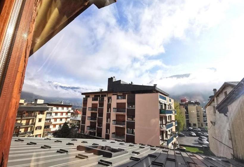 Отель Hôtel Restaurant Angival   Chambres Et Appartement