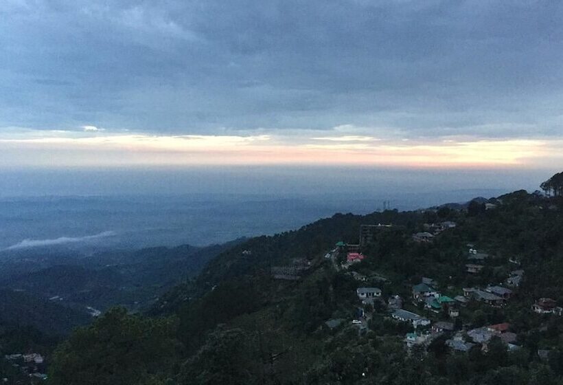 Отель Malghotras