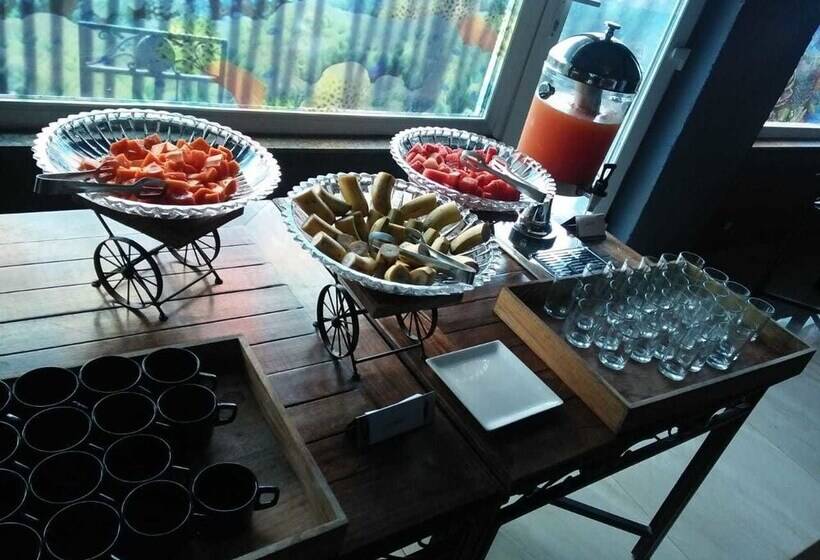 Отель Malghotras