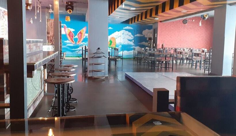 Отель Malghotras