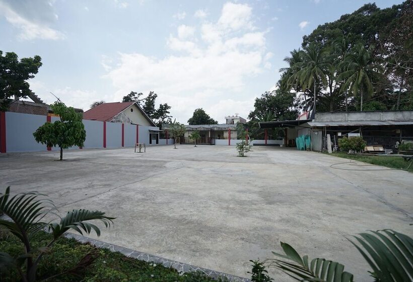 فندق Oyo 1253 Wismakito Syariah