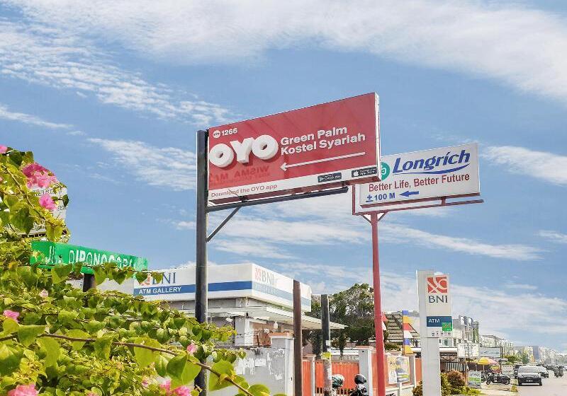 בית מלון כפרי Oyo 1266 Green Palm Syariah