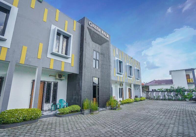 בית מלון כפרי Oyo 1266 Green Palm Syariah