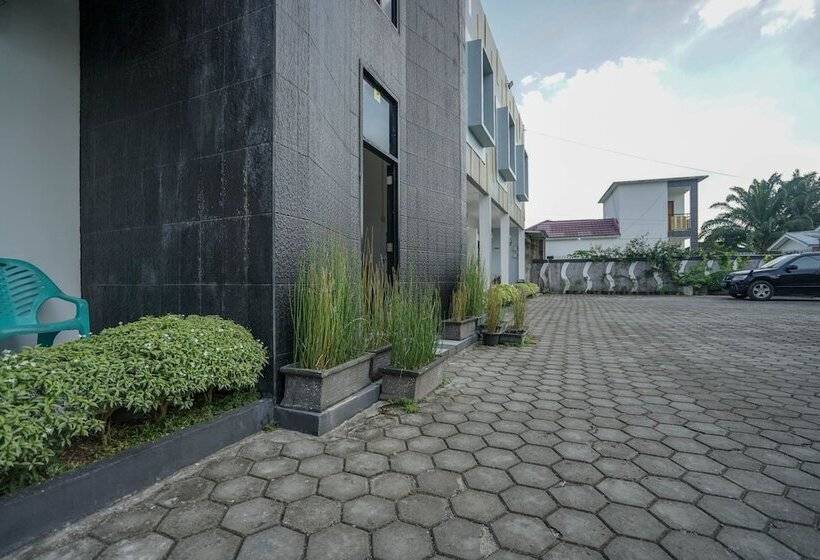 هتل Oyo 1266 Green Palm Syariah