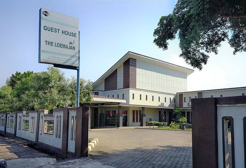 호텔 Oyo 1283 Guest House Loemajan
